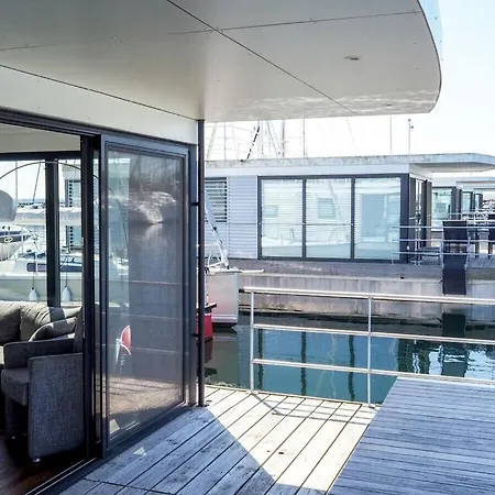 Houseboat Floating 44 In *