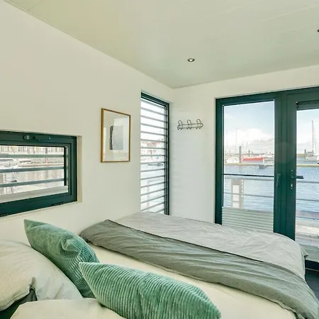 Houseboat Floating 44 In Botel Boltenhagen (Ostseebad)