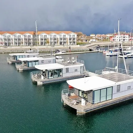 Houseboat Floating 44 In Botel Boltenhagen (Ostseebad)